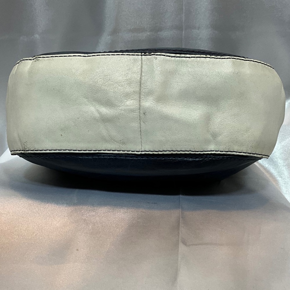 Coach shoulder/Crossbody, Navy & White 40-A4b - Picture 5 of 10